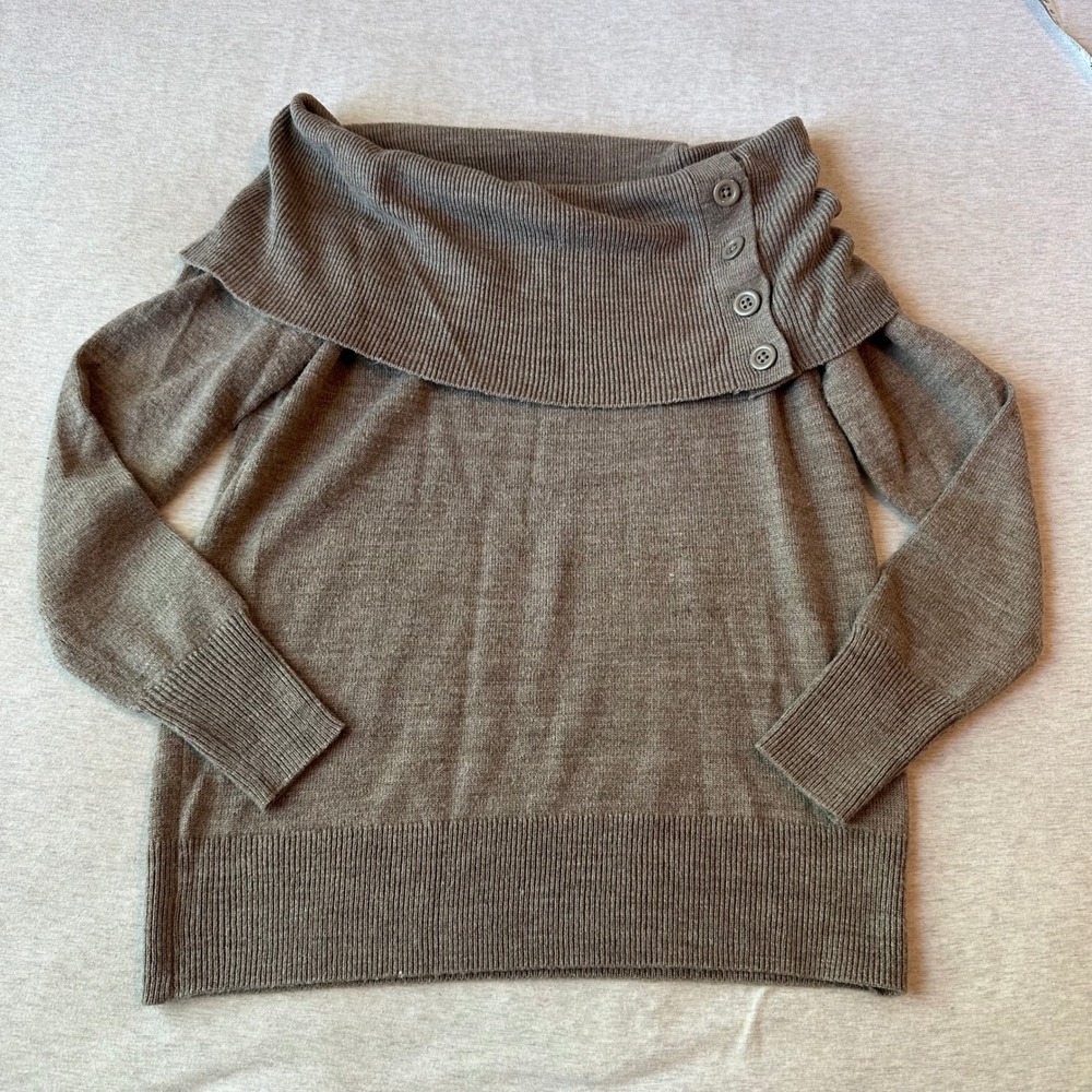 New York & Company Taupe Portrait Collar Button Accent Sweater XS Brown Knit